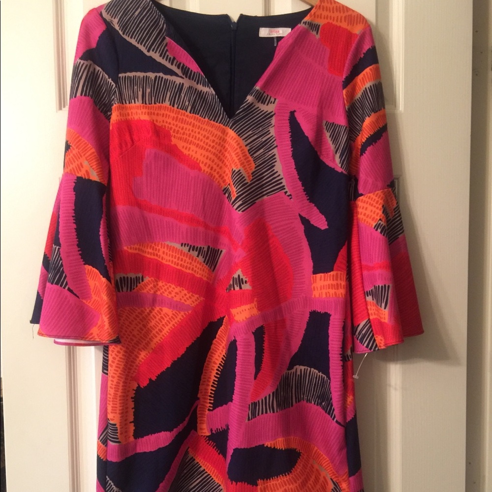 NWOT Trina Turk Bold Abstract Bell Sleeve Dress